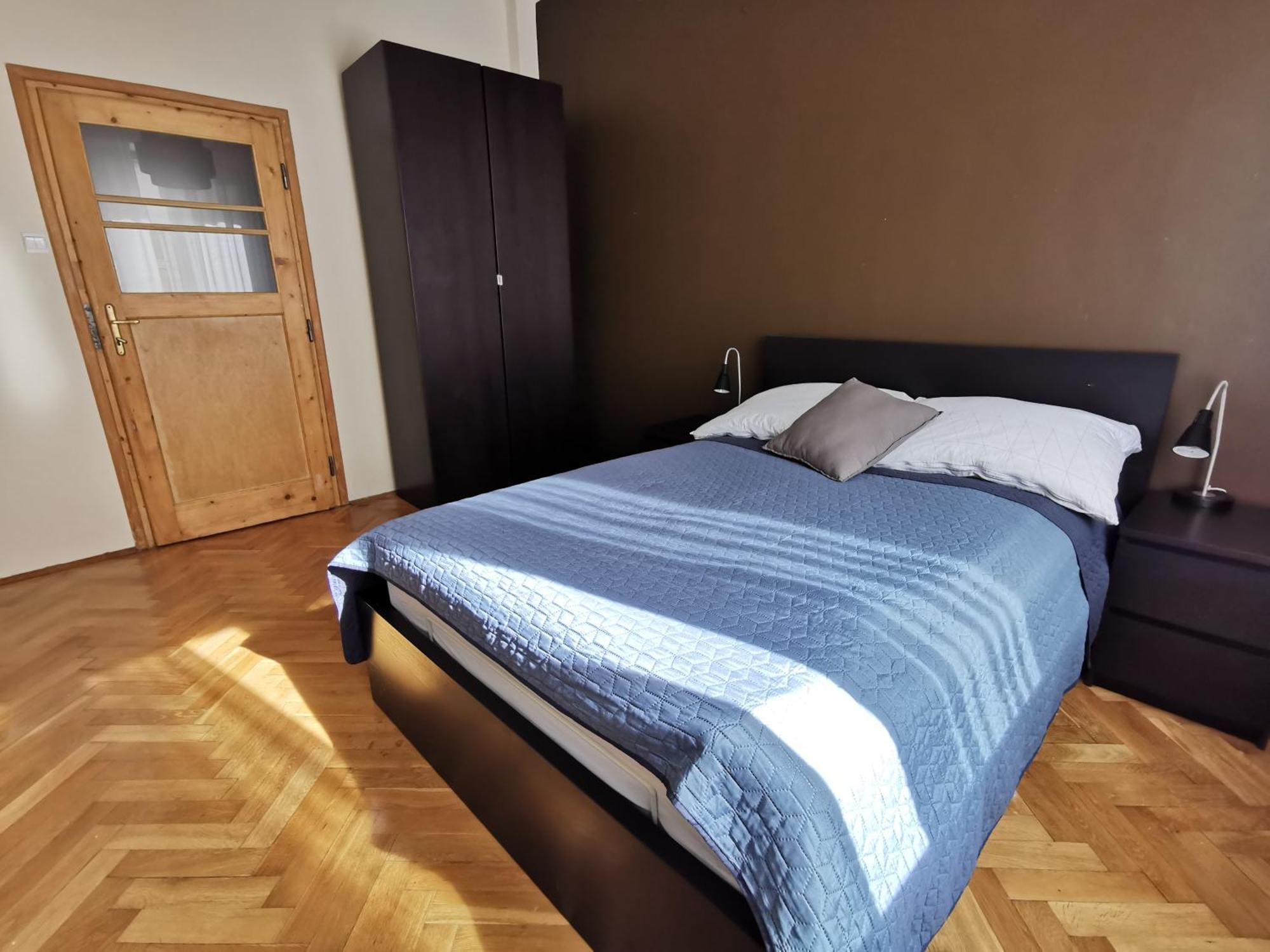 קרקוב Cozy Spacious Apartment With Balcony מראה חיצוני תמונה
